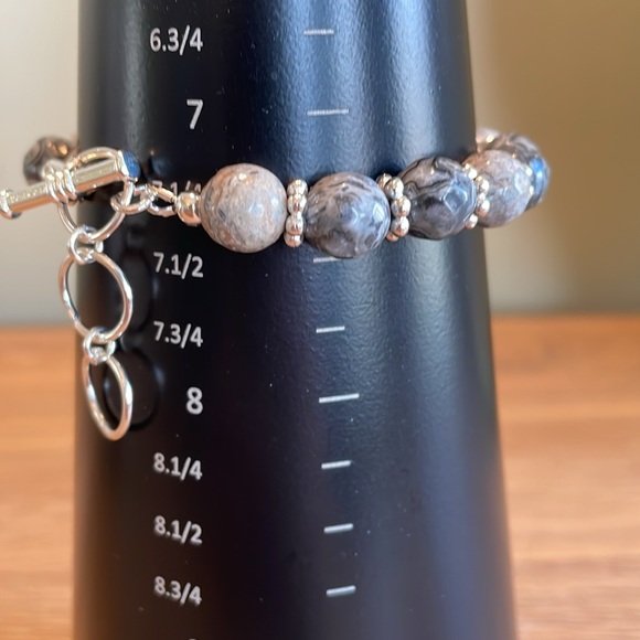 HAND CRAFTED GRAY FACETED AGATE BOHO BRACELET Gray Agate Stones Silver Plate - Picture 5 of 14